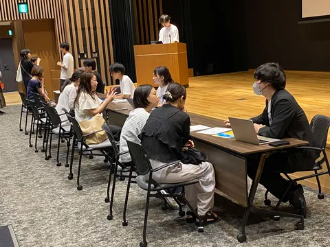 講演後の個別相談ブースの様子
